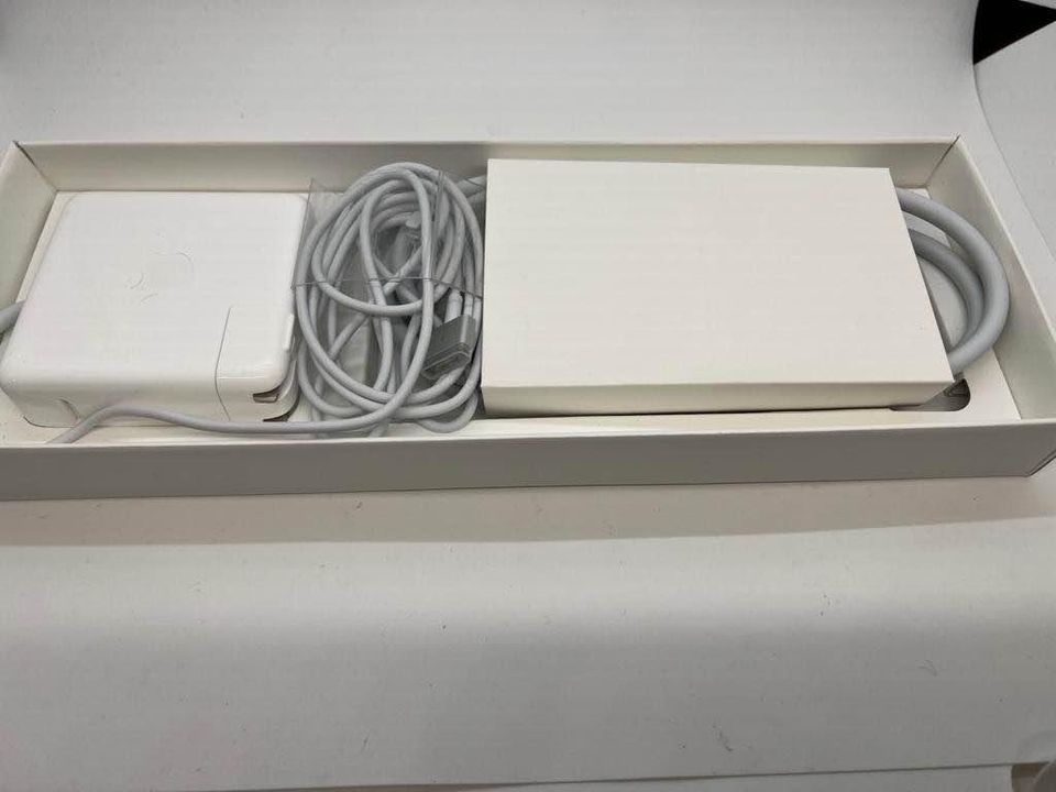 Apple MD506LL/A 85W MagSafe 2 Power Adapter - White